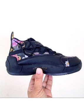 Nike Air Swoopes 2 Floral Women’s Sneakers